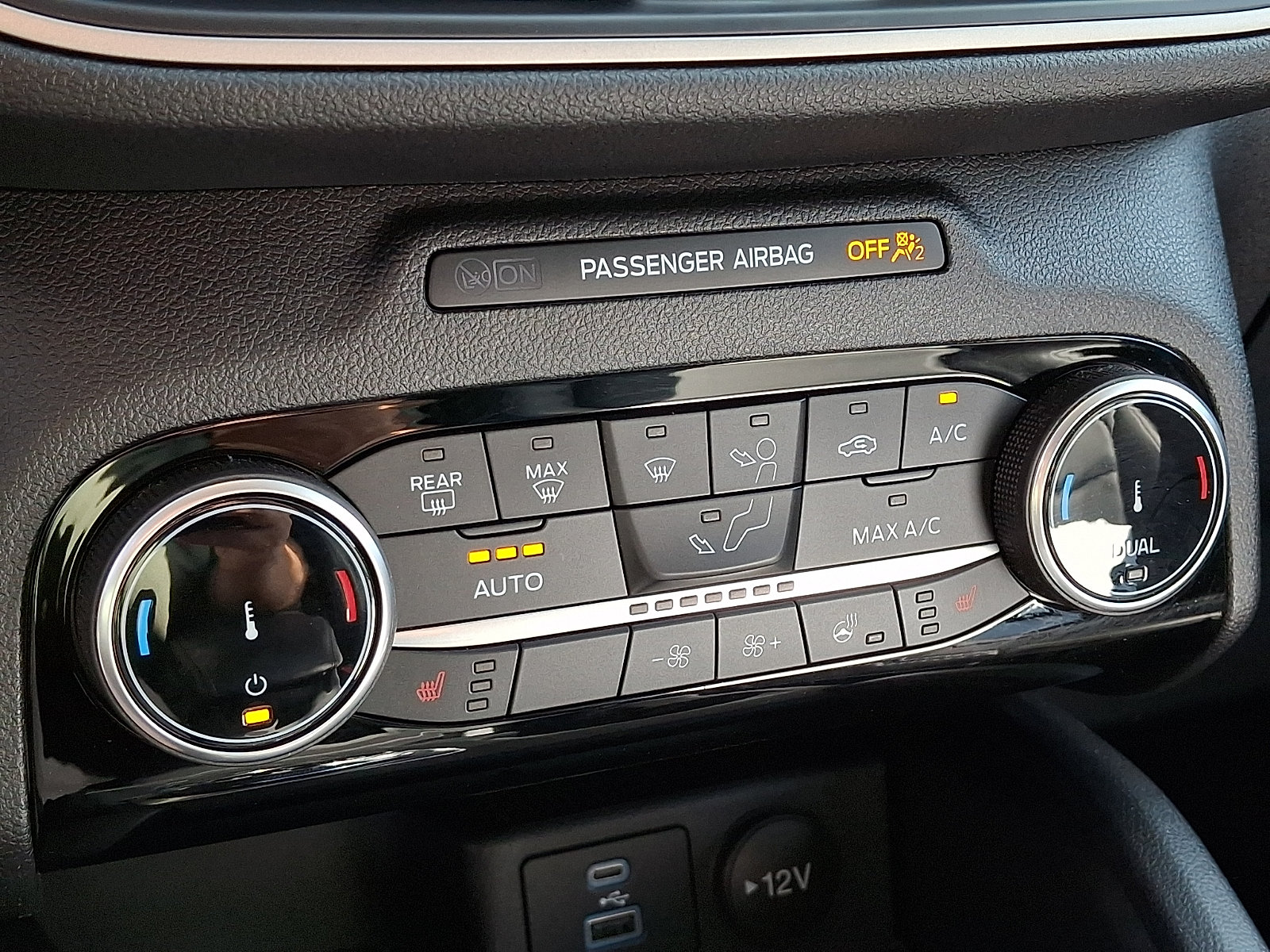 Used 2022 Ford Escape SEL AWD/4WD image 16