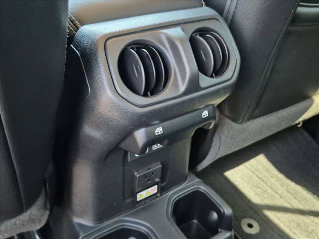 Used 2022 Jeep Gladiator Overland w/ Popular Equipment Package AWD/4WD image 25