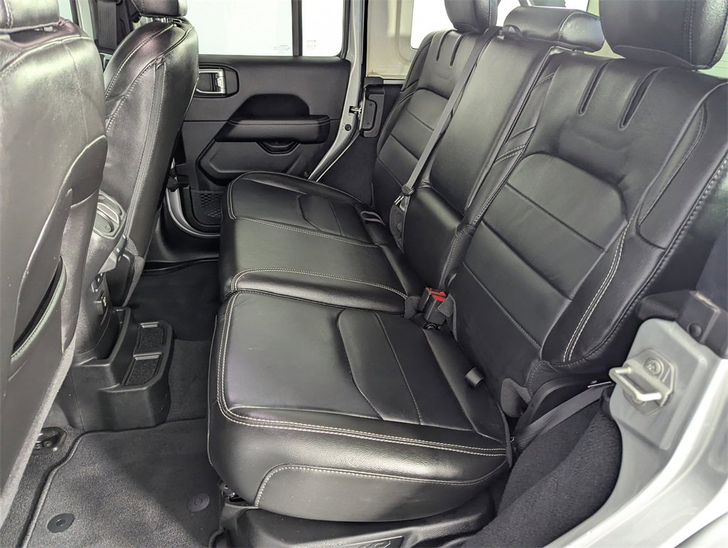 Used 2022 Jeep Wrangler Unlimited Sahara image 29