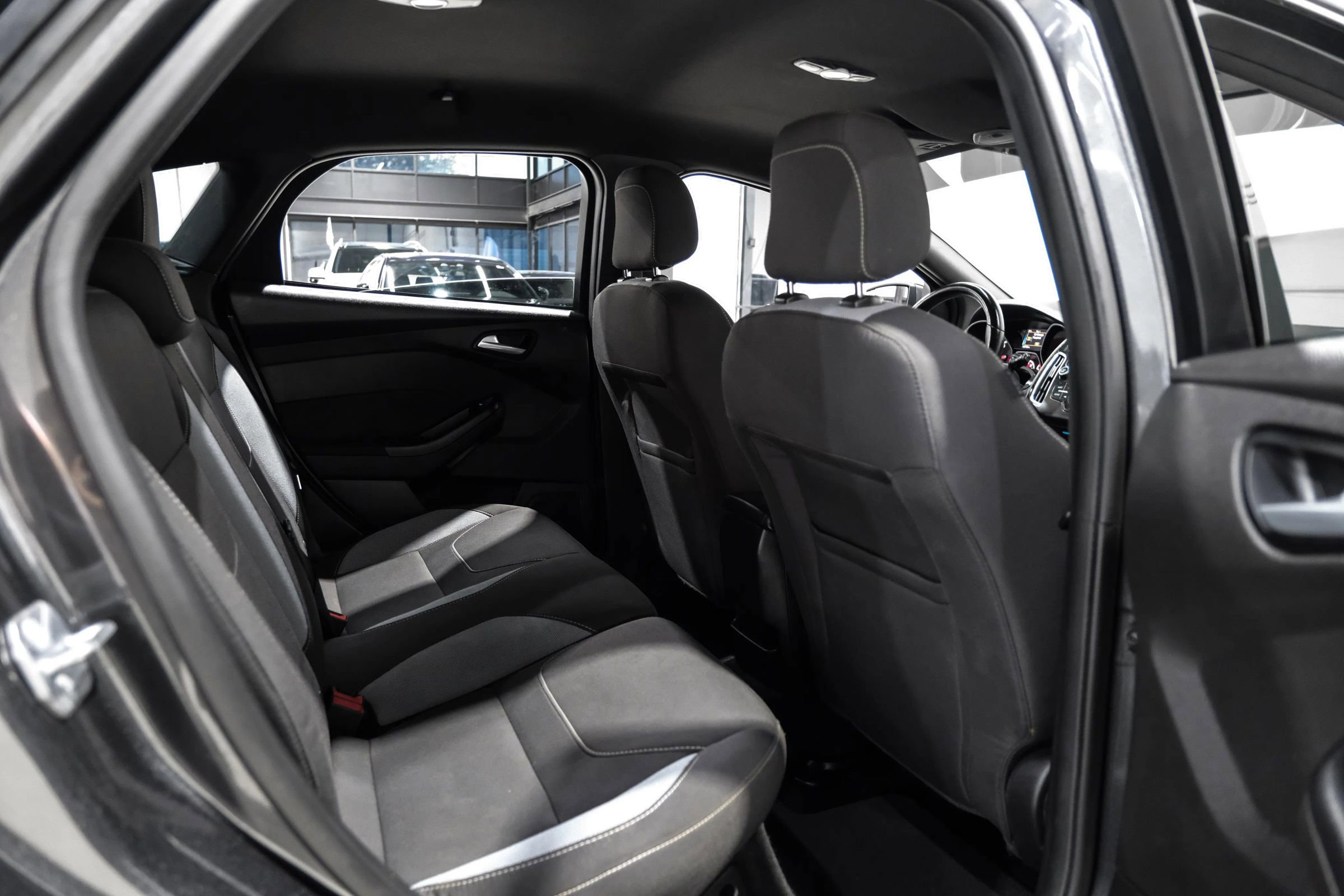 Used 2018 Ford Focus ST image 38