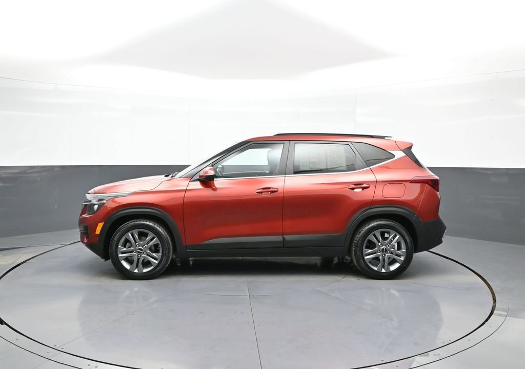 Certified 2022 Kia Seltos S image 9