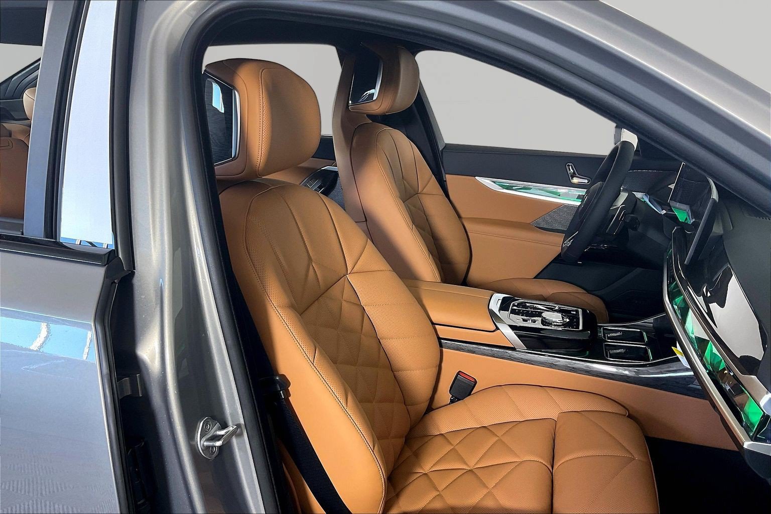 Certified 2026 BMW 740i xDrive AWD/4WD image 13