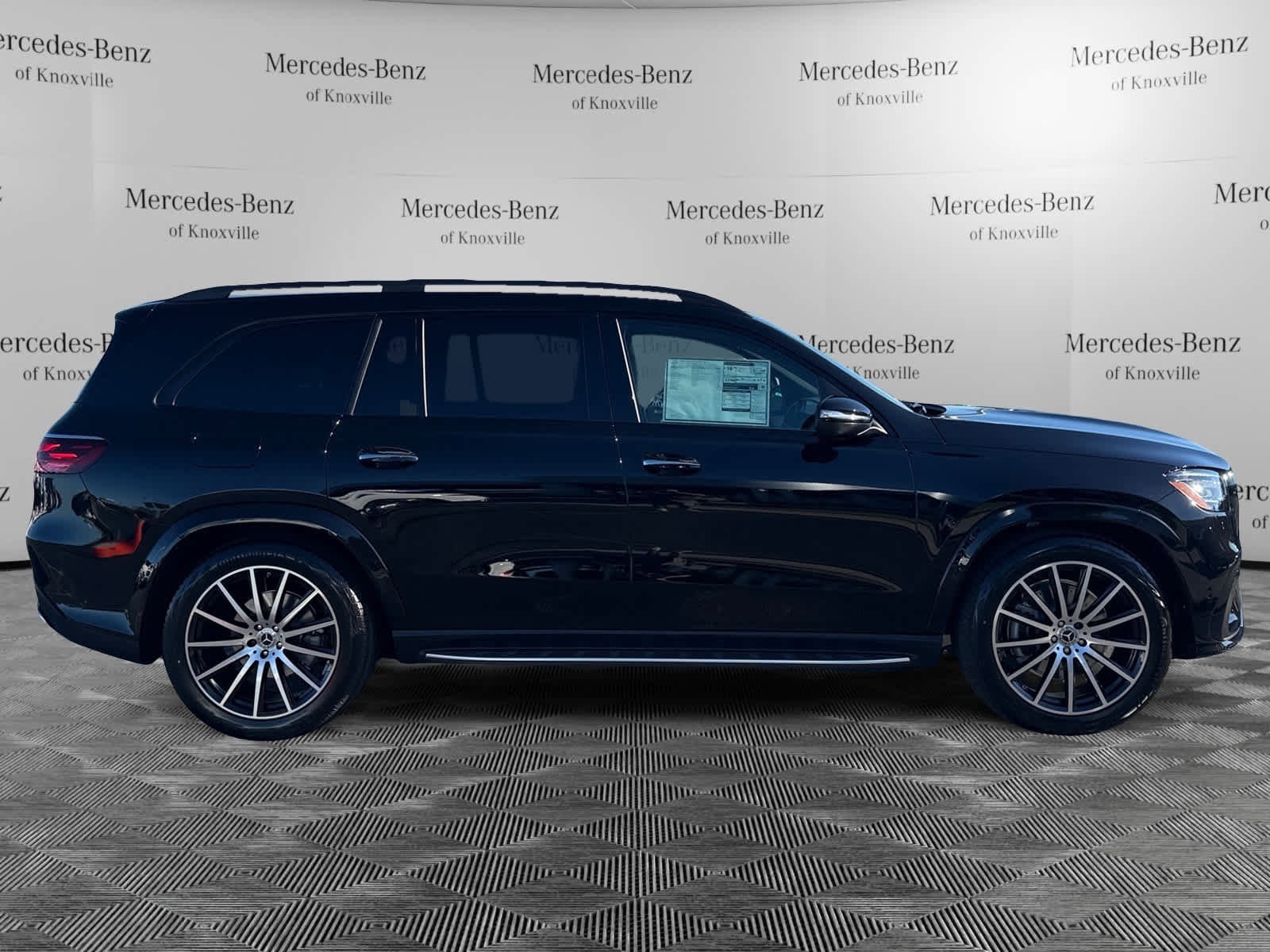 New 2026 Mercedes-Benz GLS 580 4MATIC image 6