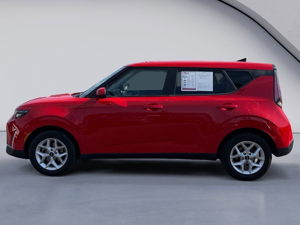 Used 2024 Kia Soul LX w/ Option Group 015 image 2