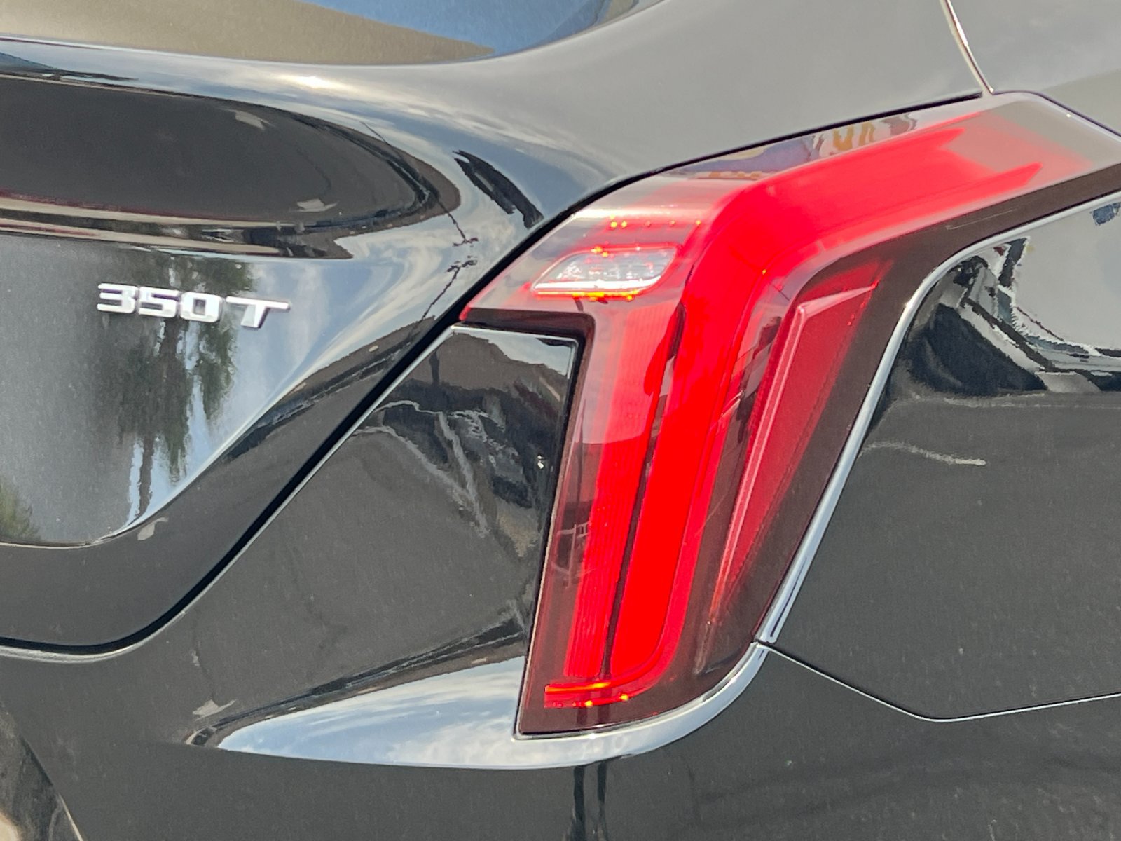 Certified 2024 Cadillac CT4 Luxury w/ Sun And Sound Package RWD image 27
