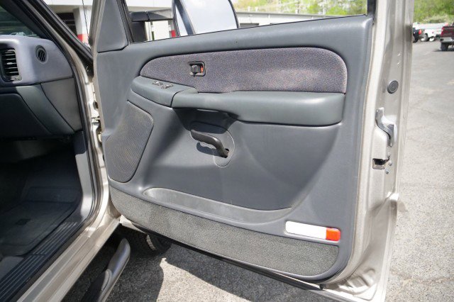 Used 2001 GMC Sierra 3500 4x4 Extended Cab image 33