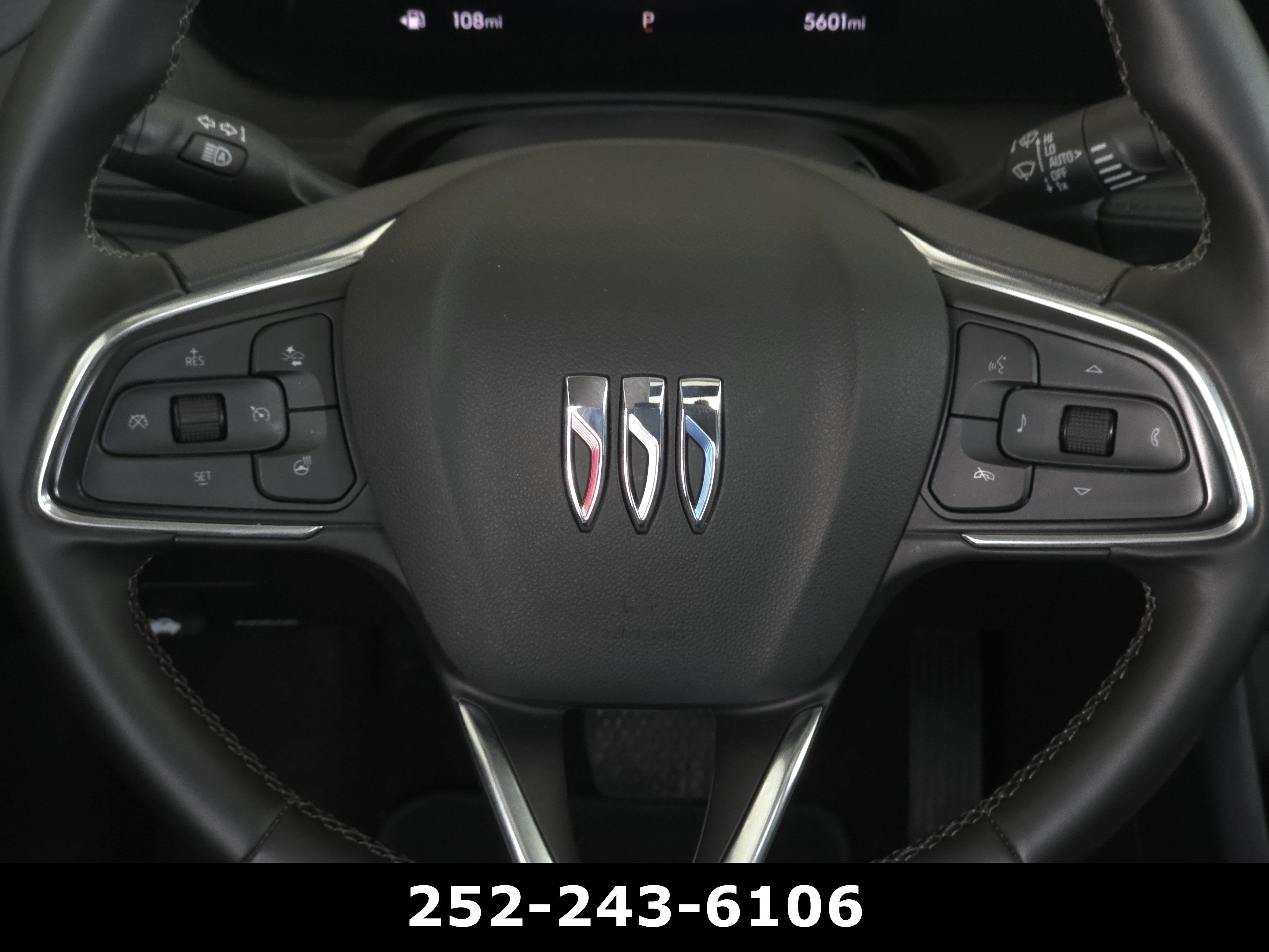 Used 2025 Buick Encore GX Avenir w/ Avenir Technology Package AWD/4WD image 23
