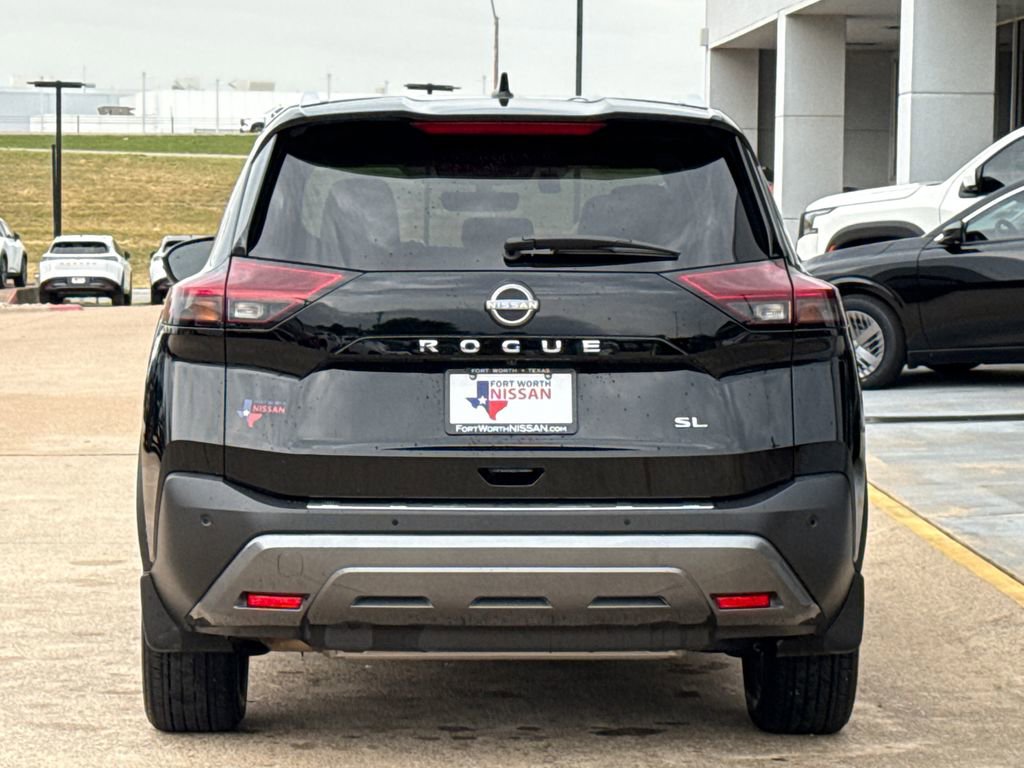 Used 2023 Nissan Rogue SL w/ SL Premium Package image 8