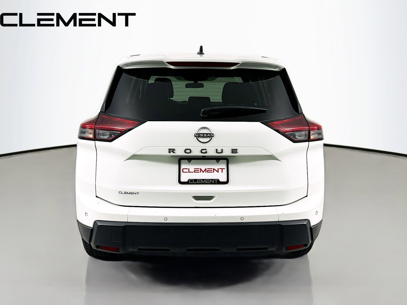 Used 2024 Nissan Rogue S image 7