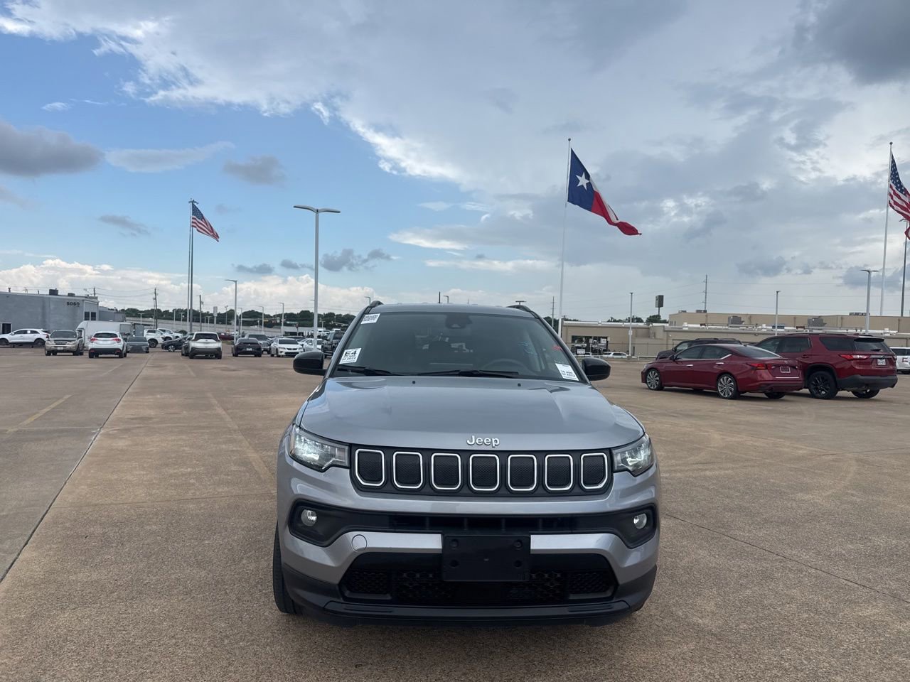 Used 2022 Jeep Compass Latitude AWD/4WD image 4