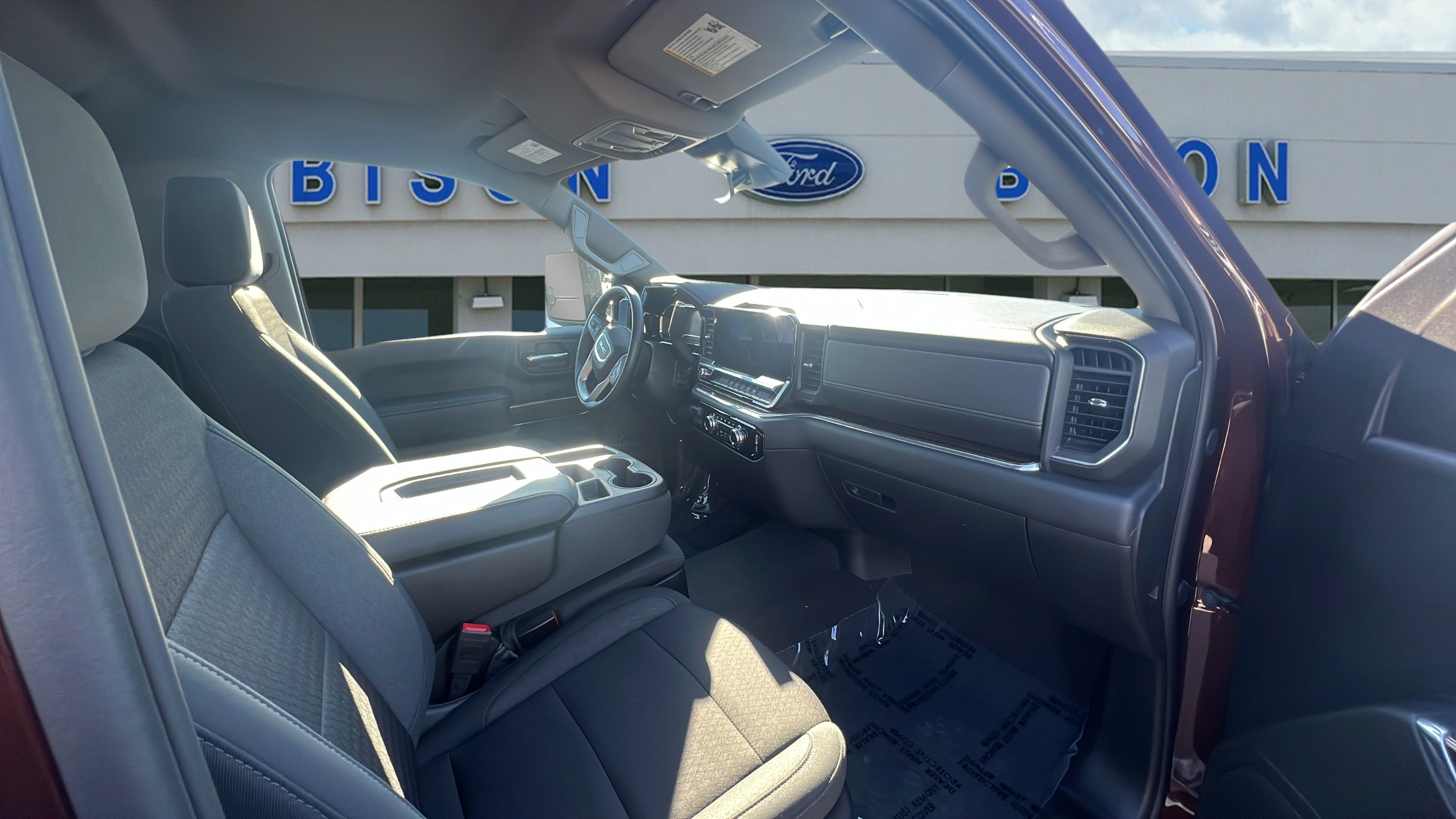 Used 2024 GMC Sierra 2500 SLE image 14