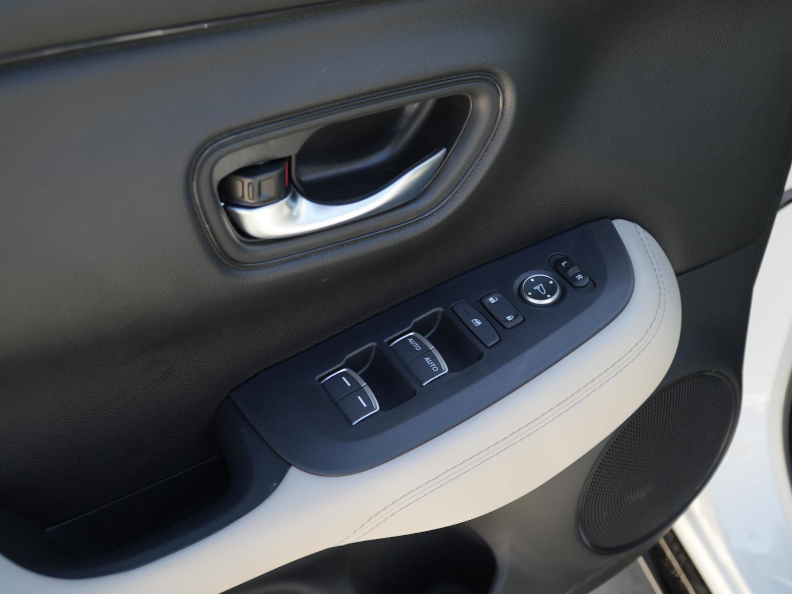 New 2026 Honda HR-V EX-L image 14