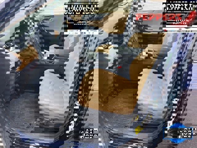 Used 2025 Toyota RAV4 Limited w/ Advanced Technology Package image 13