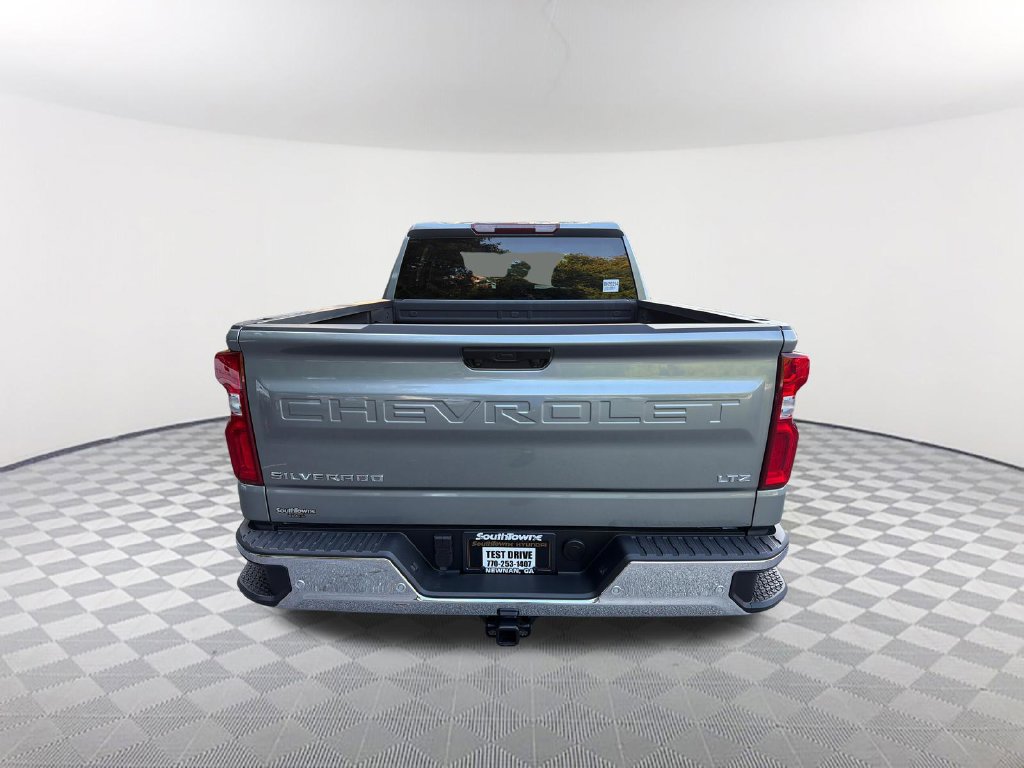 Used 2025 Chevrolet Silverado 1500 LTZ RWD image 6