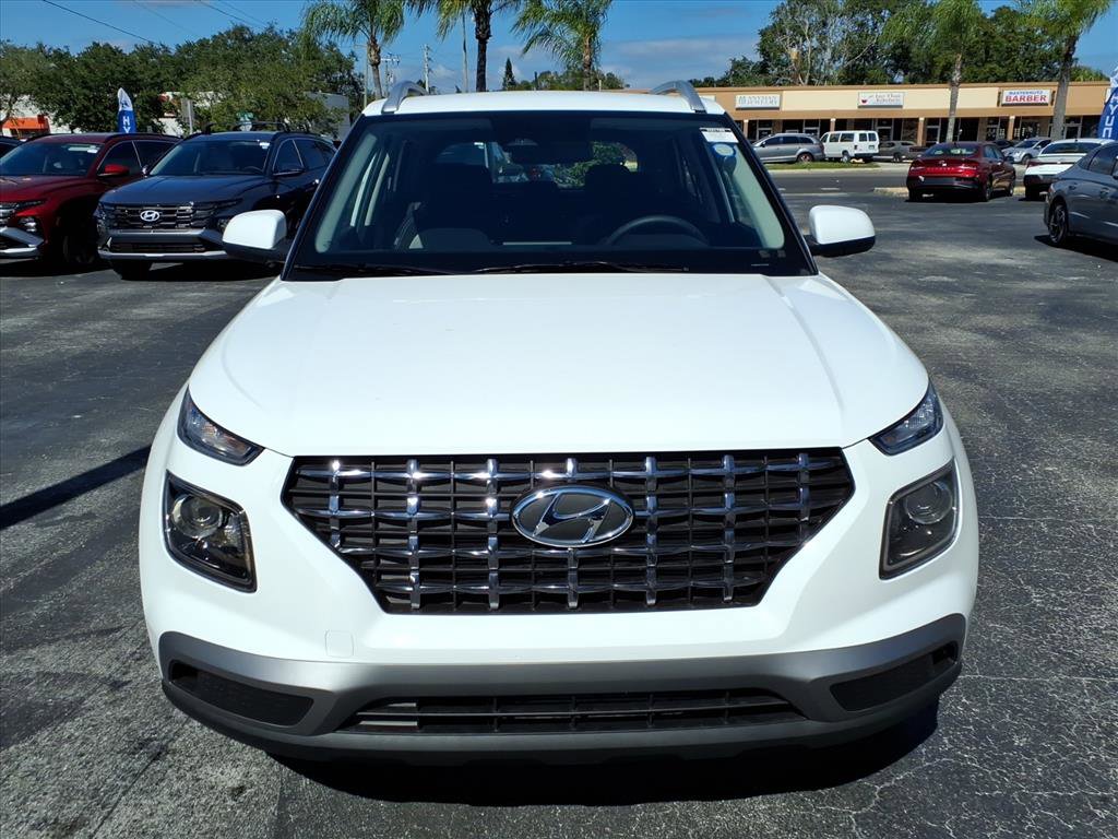 Used 2026 Hyundai Venue SEL video 2