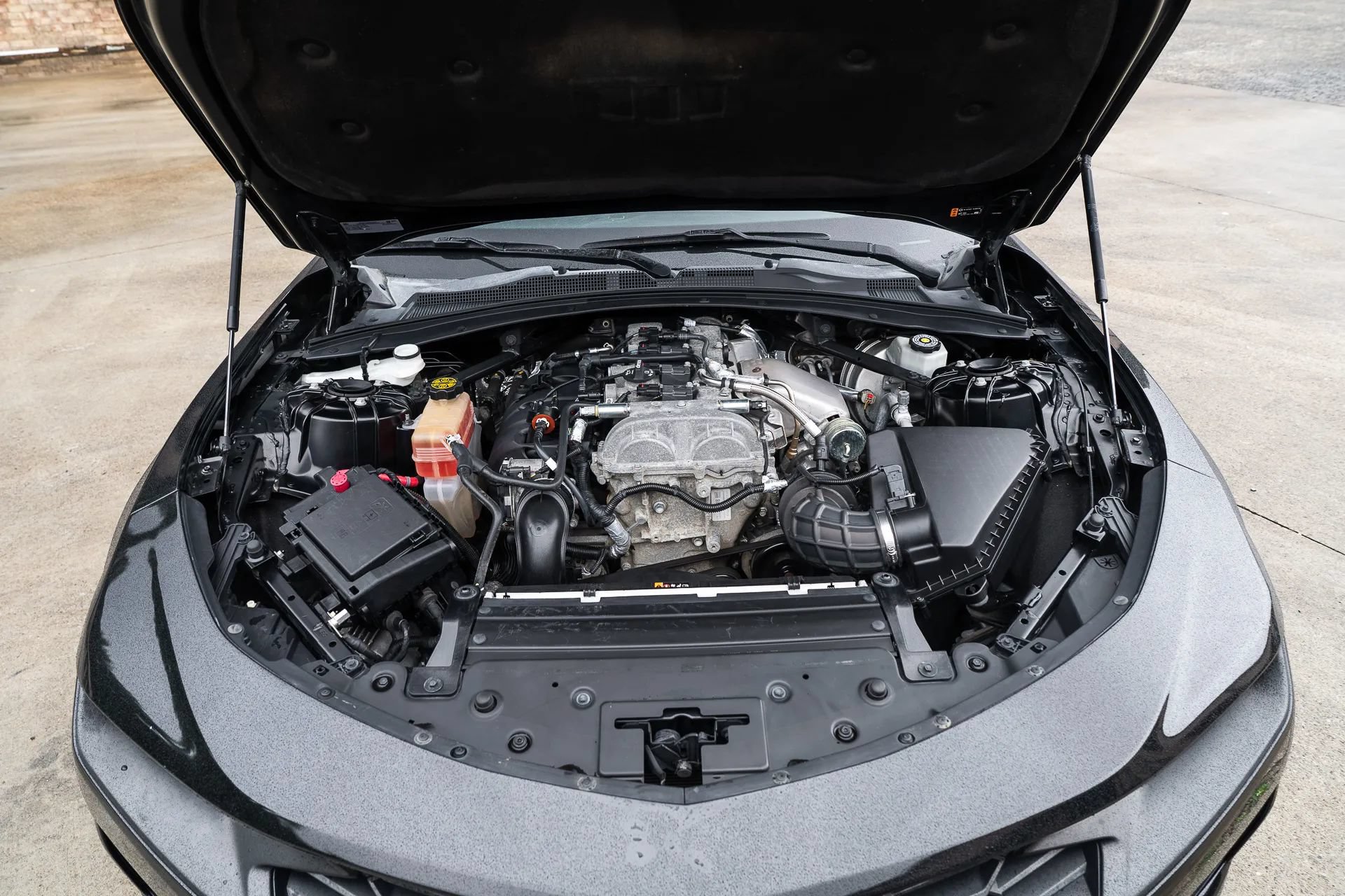 Used 2019 Chevrolet Camaro LS RWD image 16
