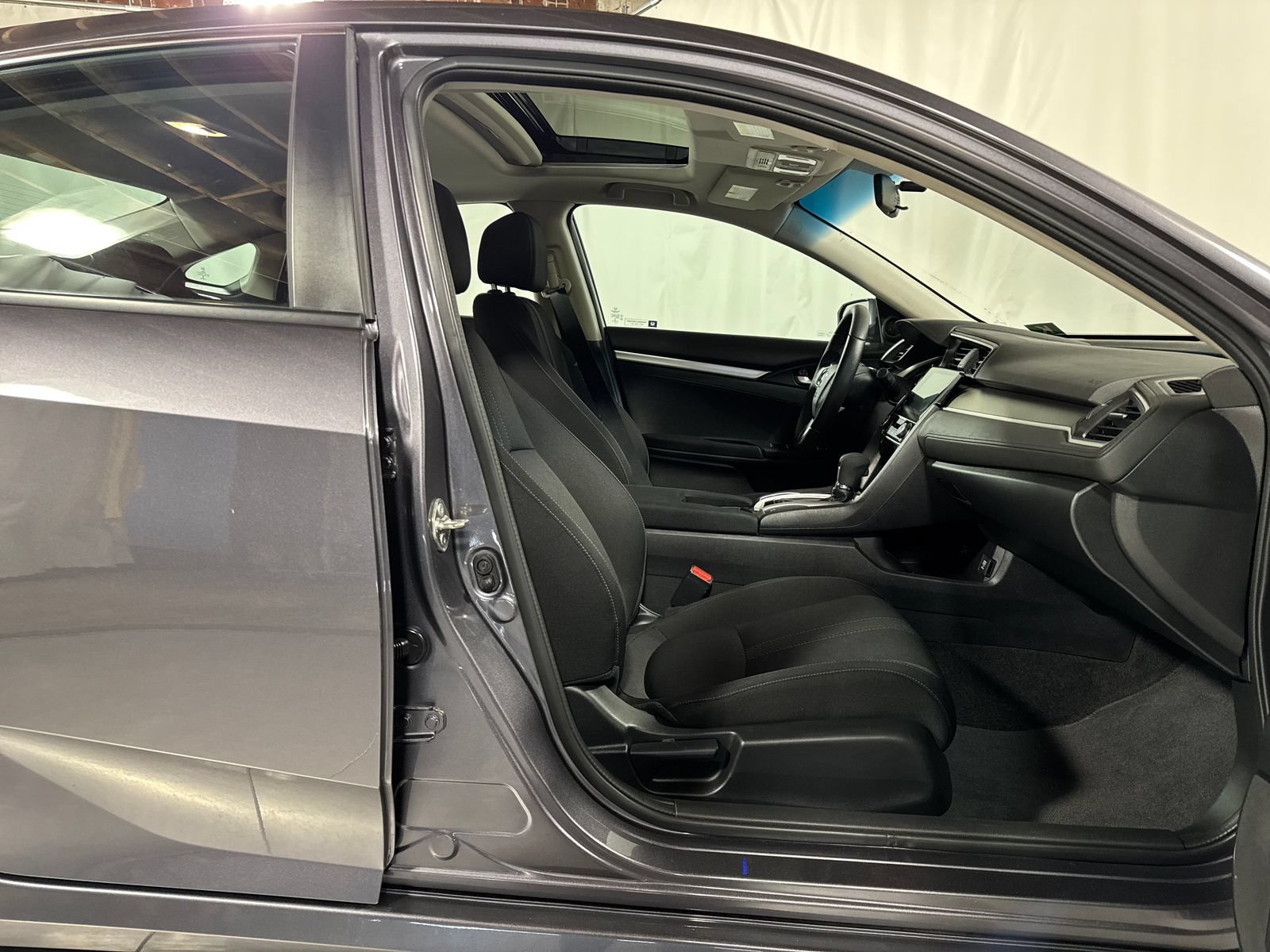 Used 2017 Honda Civic EX-T image 15