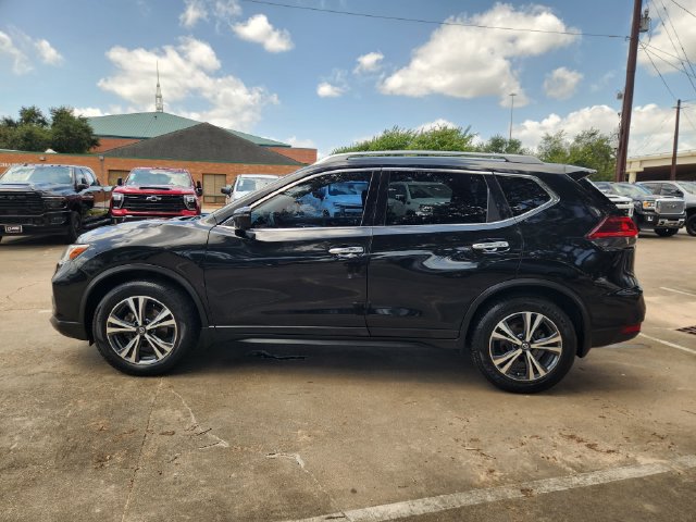 Used 2019 Nissan Rogue SV w/ Premium Package FWD image 4