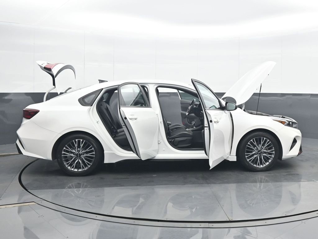 Used 2023 Kia Forte GT-Line image 36