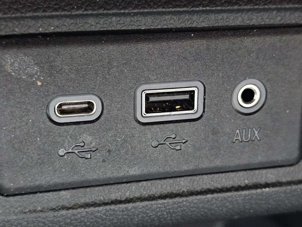 Used 2023 Buick Encore GX Select FWD image 22