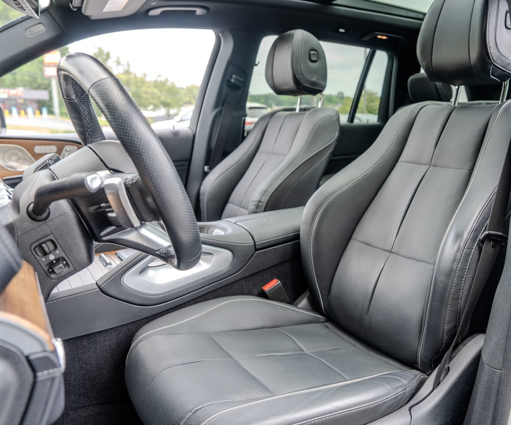 Used 2024 Mercedes-Benz GLS 580 4MATIC image 19