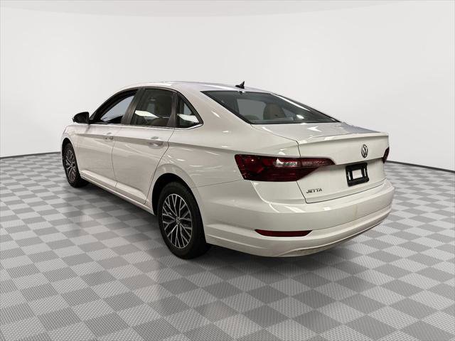 Used 2021 Volkswagen Jetta SE FWD image 4
