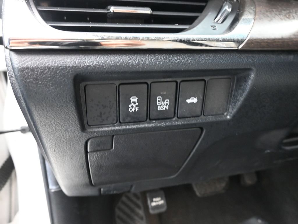 Used 2016 Toyota Avalon XLE Premium image 19