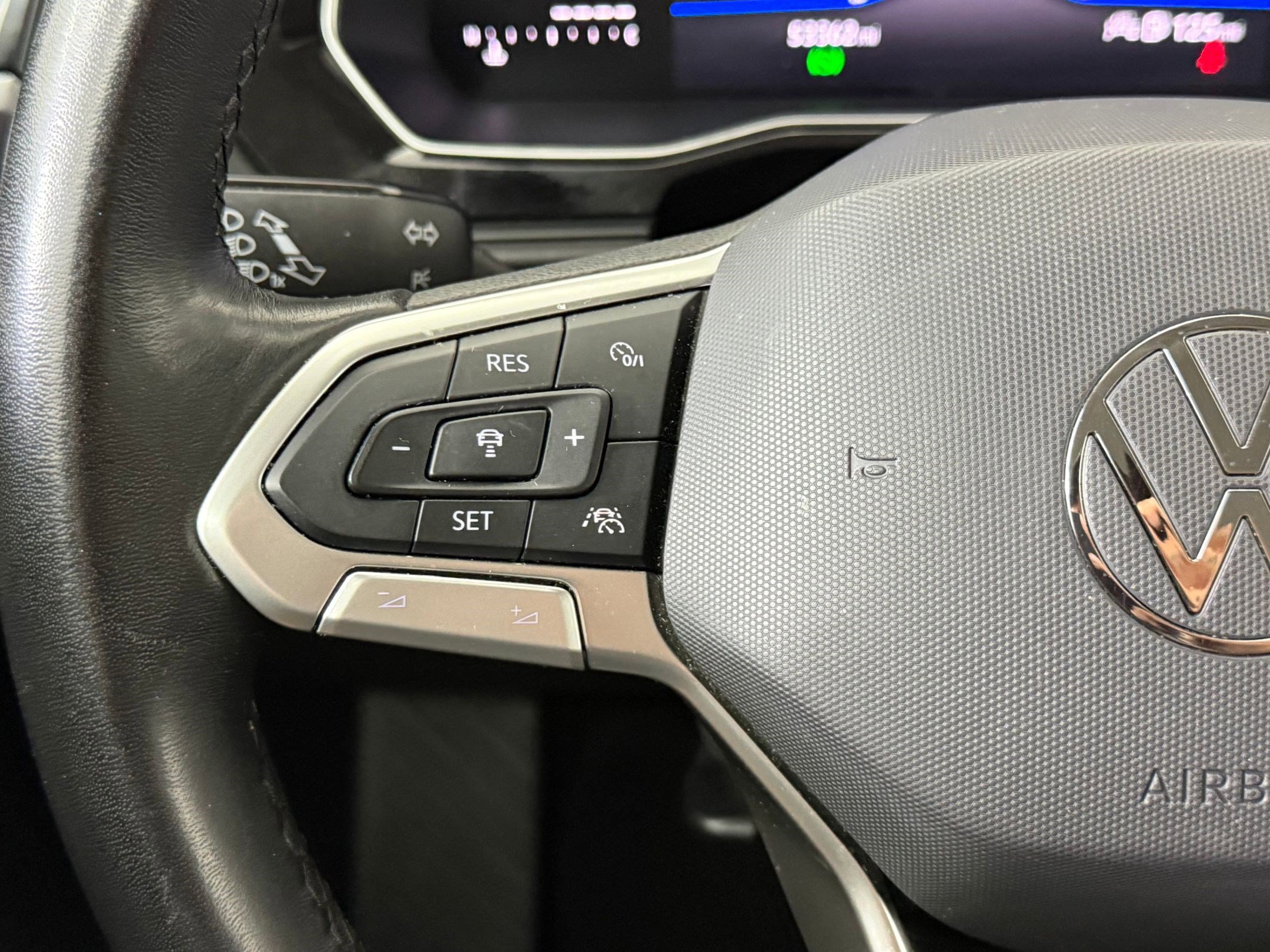 Used 2024 Volkswagen Jetta SE image 17