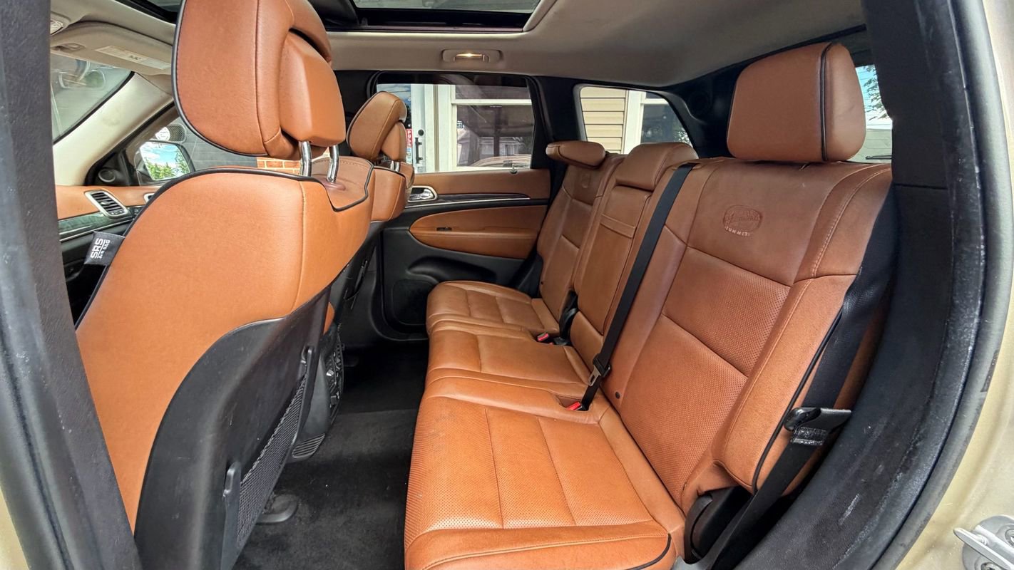 Used 2011 Jeep Grand Cherokee Overland Summit AWD/4WD image 10