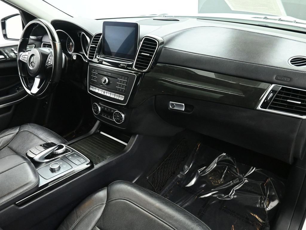Used 2018 Mercedes-Benz GLS 550 4MATIC w/ Driver Assistance Package image 21