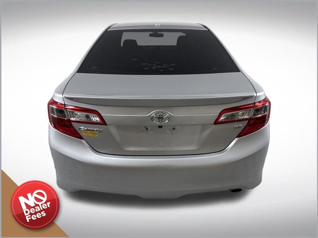 Used 2014 Toyota Camry L image 4