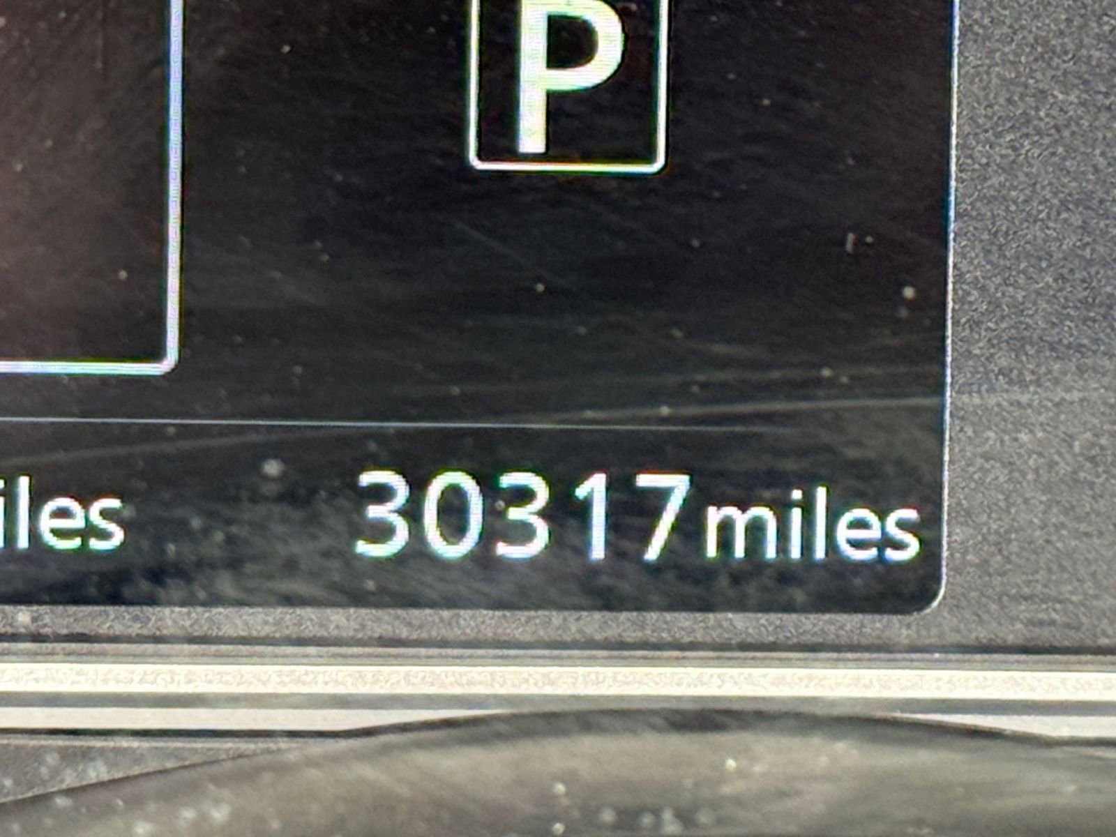 Used 2025 Nissan Versa SV FWD image 37