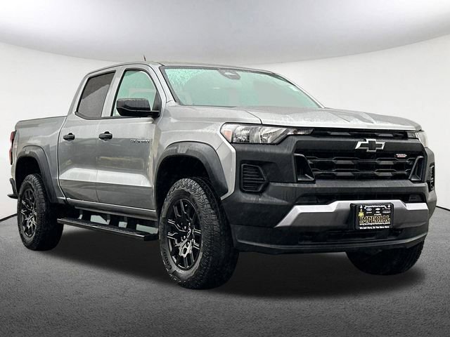 Used 2024 Chevrolet Colorado Trail Boss image 2