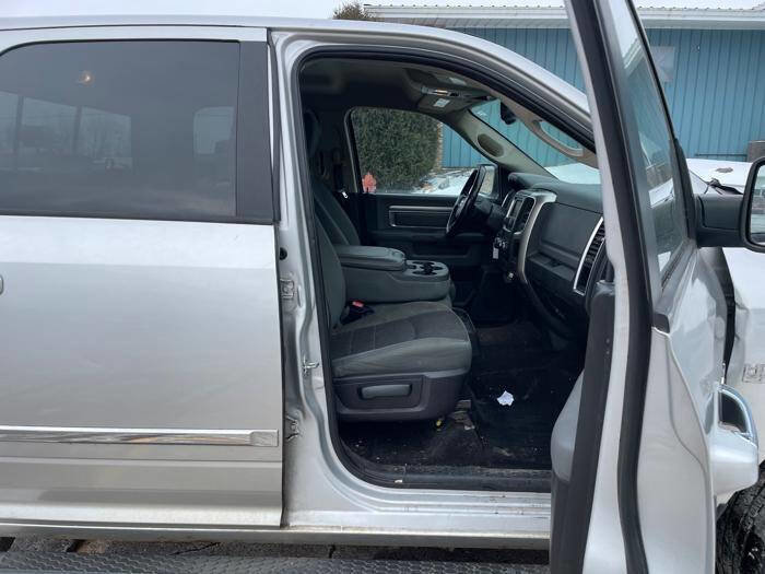 Used 2015 RAM 1500 Big Horn image 31