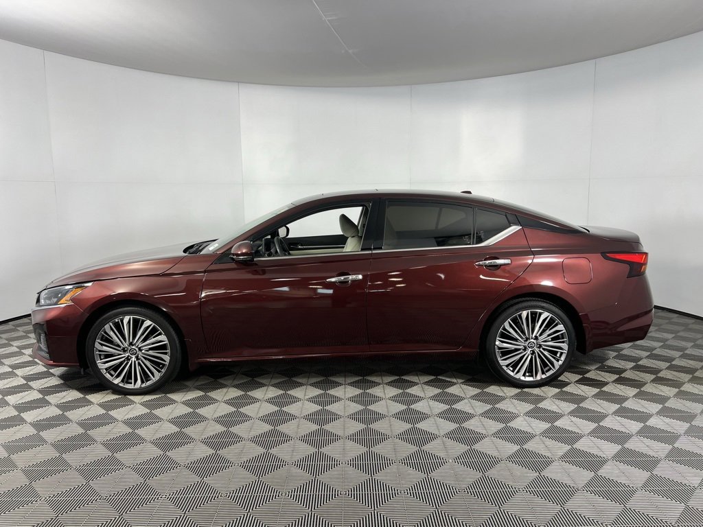 Used 2024 Nissan Altima 2.5 SL image 7