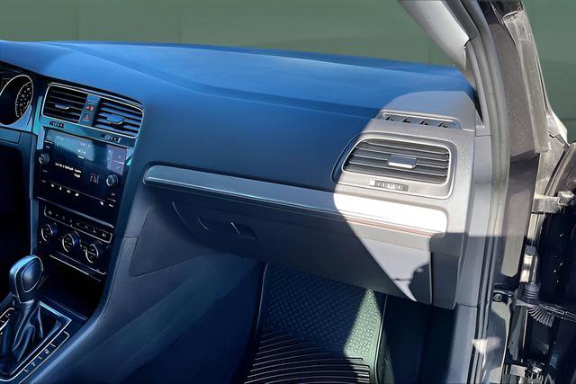 Used 2018 Volkswagen Golf Alltrack SEL image 24