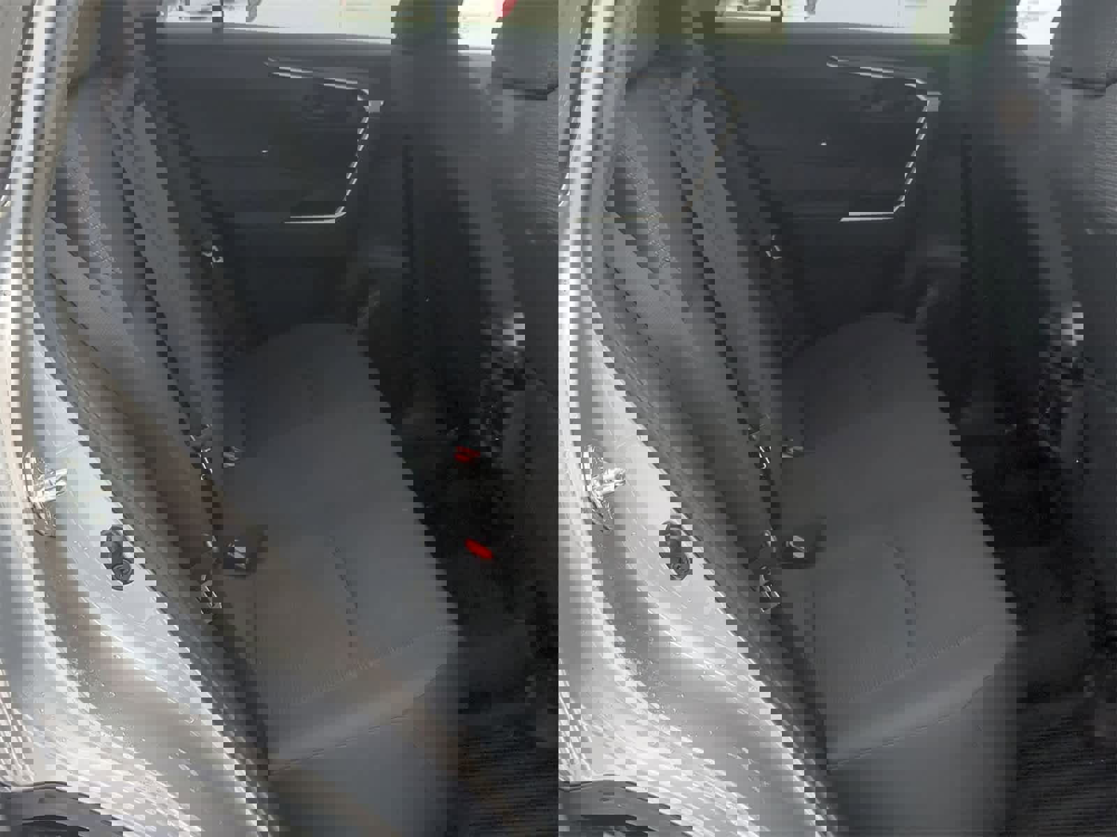 Used 2022 Toyota RAV4 LE image 27