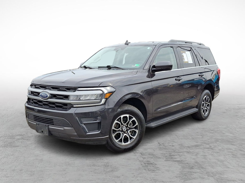 Used 2024 Ford Expedition XLT image 1