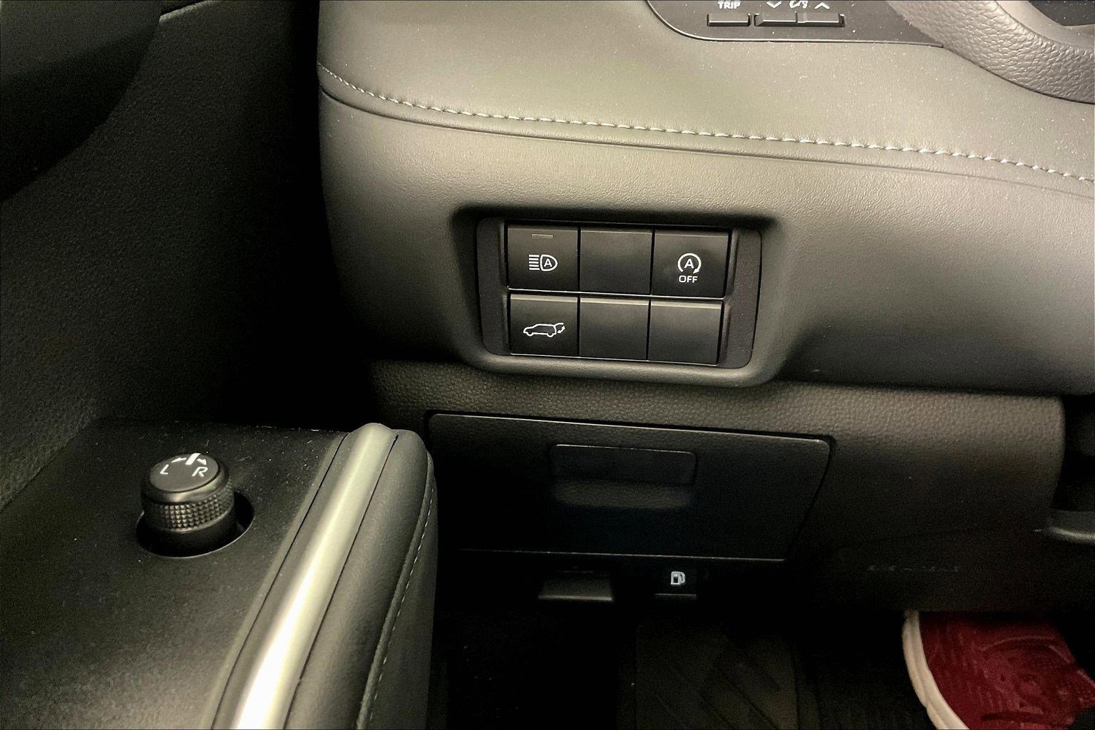 Used 2026 Toyota Highlander XSE AWD/4WD image 15