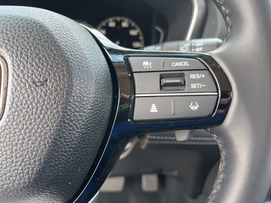 Certified 2025 Honda Pilot Touring image 23