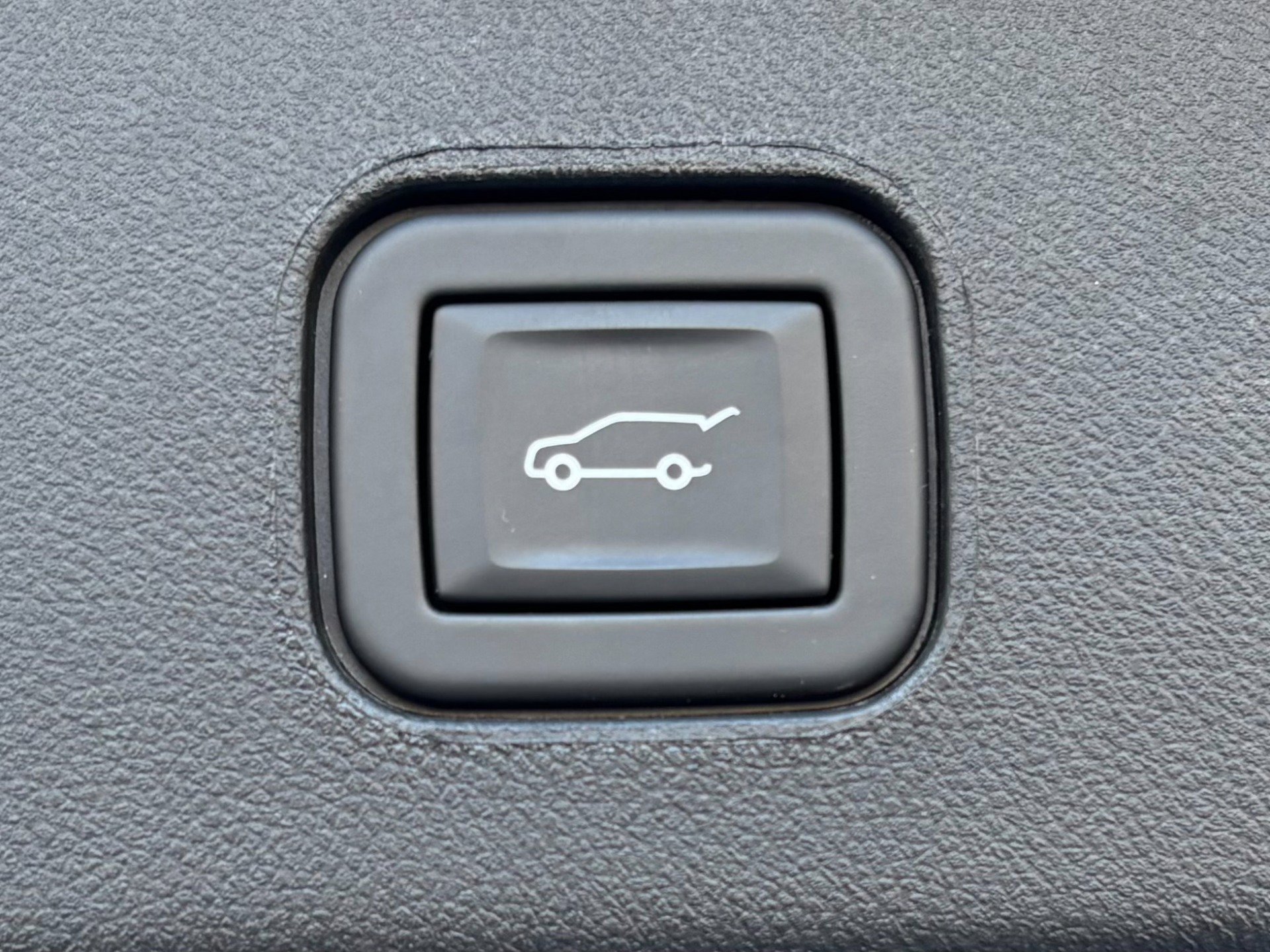Used 2024 Cadillac Lyriq Sport RWD image 31