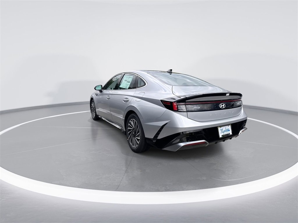 New 2025 Hyundai Sonata Limited image 5