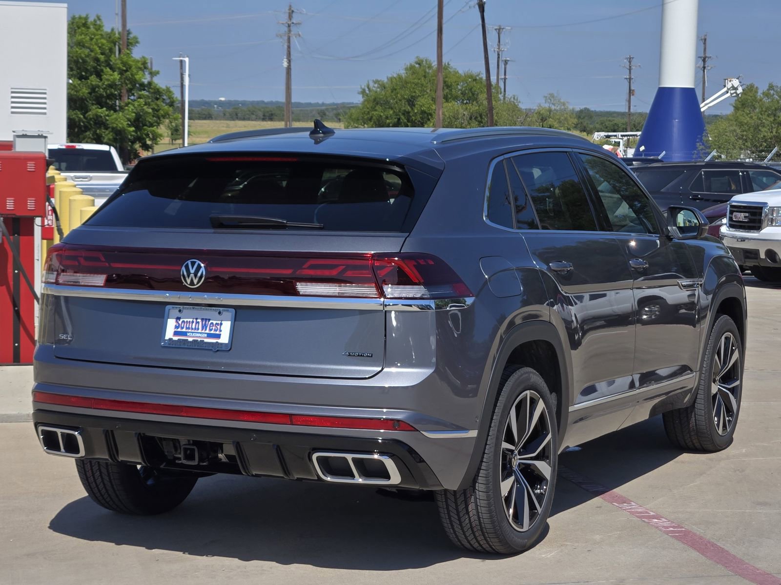 New 2025 Volkswagen Atlas Cross Sport SEL Premium R-Line image 4
