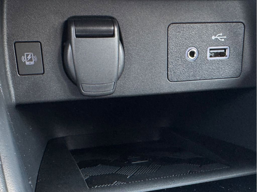 Used 2024 Nissan Versa SV w/ Trunk Package image 14