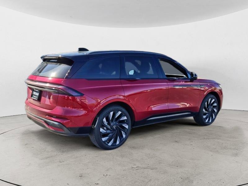 Used 2024 Lincoln Nautilus Reserve w/ Jet Appearance Package (87T) AWD/4WD image 3