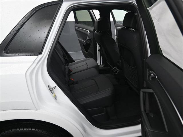 New 2025 Audi Q3 2.0T Premium image 13