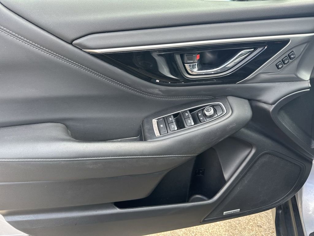 Used 2021 Subaru Outback Limited image 15