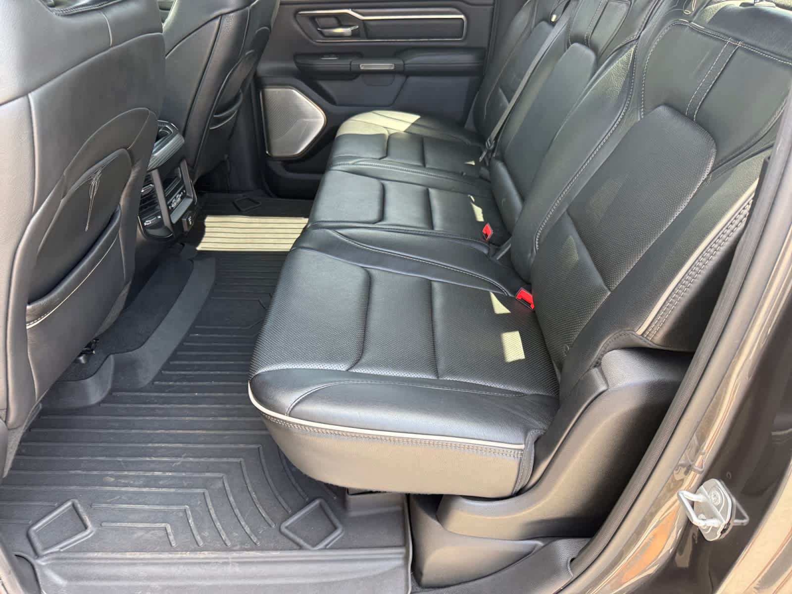 Used 2019 RAM 1500 Limited AWD/4WD image 11