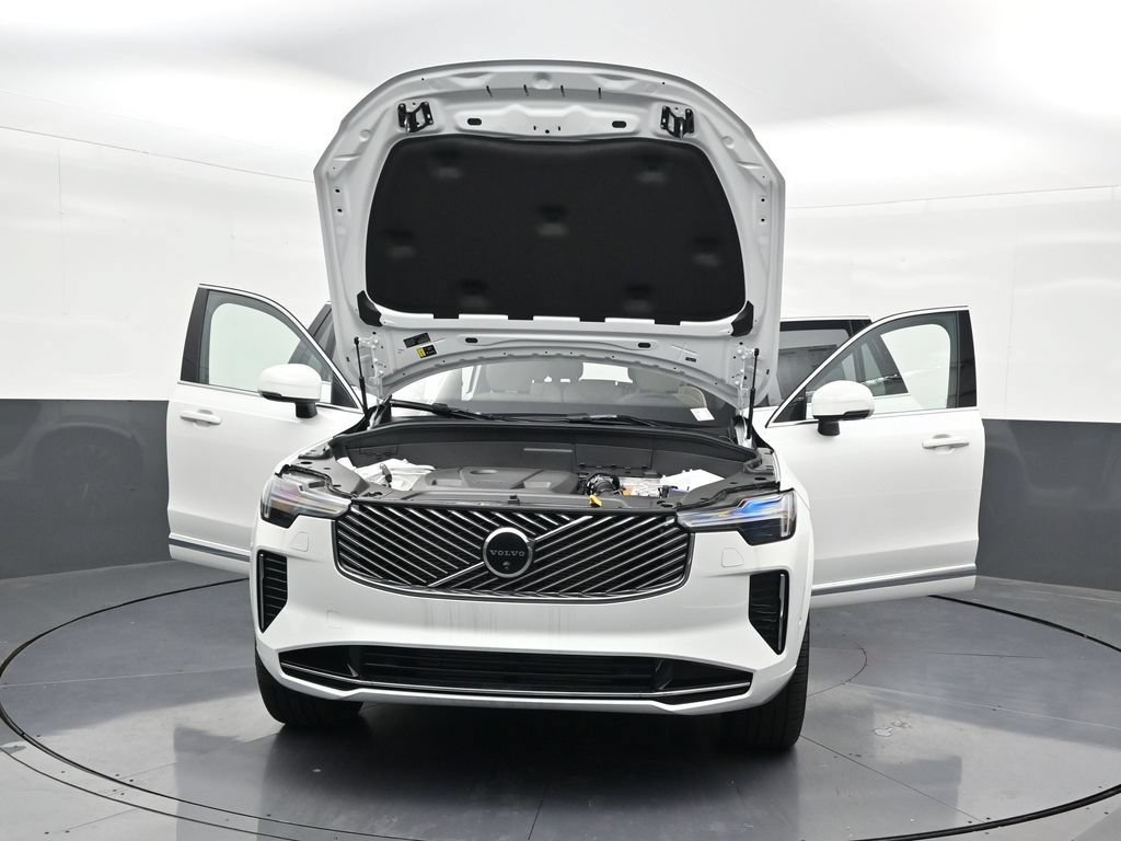 New 2026 Volvo XC90 T8 Plus w/ Protection Package Premier AWD/4WD image 30