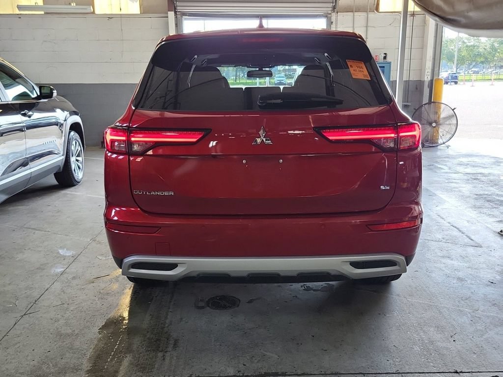 Used 2024 Mitsubishi Outlander SE FWD image 5